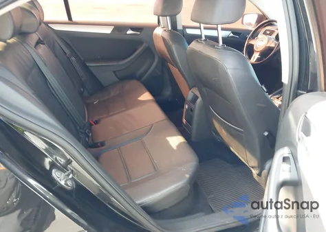 2013 Volkswagen Jetta 2.5L Se from USA, damaged, VIN 3VWDP7AJ7DM353851